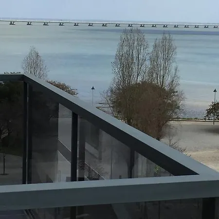 Parque Das Nacoes - Rio Tejo Lisbon
